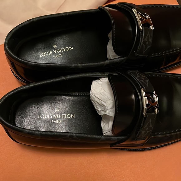 Louis Vuitton men causal black shoes only worn once. main image 7
